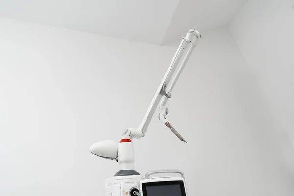 Laser Médical Professionnel Pour Dermatologie Laser Chirurgical Pour Rajeunir Les — Photo