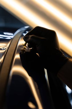 Yüksek yansımalı ışıklandırma kusursuz araba göçüğü temizleme için görüş açısını arttırır. Çürük bir araba yüzeyine uygulanan yapıştırıcı sekmesi hassas bir ağrısız çukur onarım sırasında