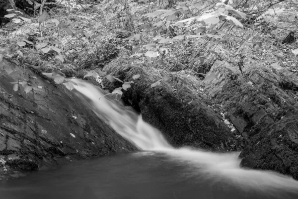 Lång Exponering Ett Vattenfall Horner Water Floden Rinner Genom Horner — Stockfoto
