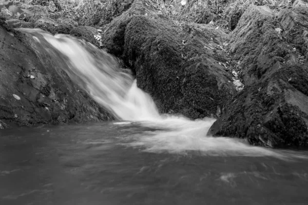 Lunga Esposizione Una Cascata Sul Fiume Horner Water Che Scorre — Foto Stock