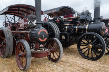 Tarrant Hinton. Dorset. Birleşik Krallık. 25 Ağustos 2022 Fowler çekici motorları Büyük Dorset Buhar Fuarı 'nda sergileniyor.