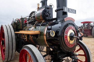 Tarrant Hinton. Dorset. Birleşik Krallık. 25 Ağustos 2022. Freystrop Gururu adlı yenilenmiş Foster çekici motoru Büyük Dorset Buhar Fuarı 'nda sergileniyor.