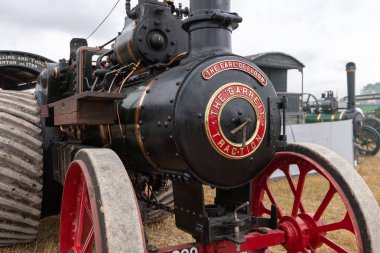 Tarrant Hinton. Dorset. Birleşik Krallık. 25 Ağustos 2022. 1910 Garrett çekici motoru The Earl of Eldon Büyük Dorset Buhar Fuarı 'nda sergileniyor.