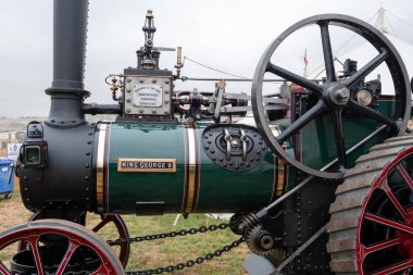 Tarrant Hinton. Dorset. Birleşik Krallık. 25 Ağustos 2022. 1910 Robey genel amaçlı çekiş motoru King George V Büyük Dorset Buhar Fuarı 'nda sergileniyor.