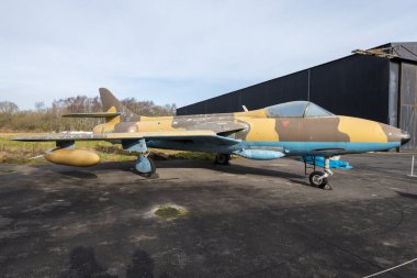 Yorkshire. Birleşik Krallık. 16 Şubat 2022 Hawker Hunter savaş uçağı Yorkshire Hava Müzesi 'nde sergileniyor.