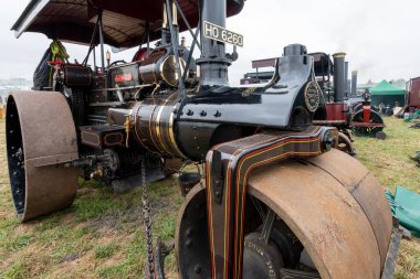 Tarrant Hinton. Dorset. Birleşik Krallık. 25 Ağustos 2022. Wallis ve Steevens 'ın Sir Lancelot adındaki yol silindiri Büyük Dorset Buhar Fuarı' nda sergileniyor.