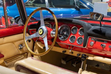 Sparkford. Somerset. Birleşik Krallık. 26 Mart 2023. 1960 Ferrari 250 GT Cabriolet Somerset Haynes Motor Müzesi 'nde sergileniyor.