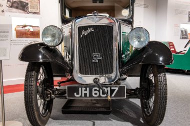 Sparkford. Somerset. Birleşik Krallık. 26 Mart 2023. 1934 Austin 7 meyhanesi Somerset 'teki Haynes Motor Müzesi' nde sergileniyor.