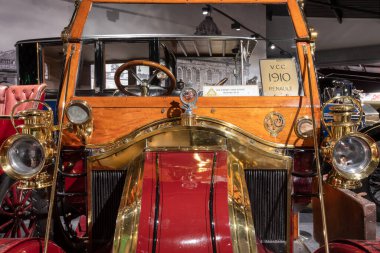 Sparkford. Somerset. Birleşik Krallık. 26 Mart 2023.A Renault tipi AX, 1910 'da Somerset' teki Haynes Motor Müzesi 'nde sergileniyor.