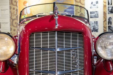 Sparkford. Somerset.Birleşik Krallık. 26 Mart 2023 Auburn 852 süperşarjlı tekne kuyruğu hızcısı Somerset 'teki Haynes Motor Müzesi' nde sergileniyor.