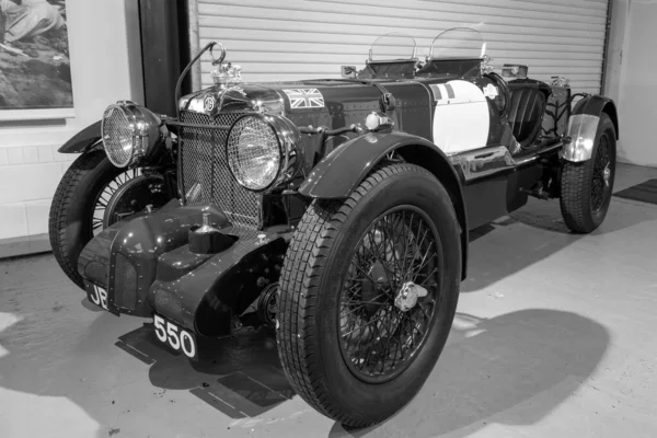 2023年3月26日イギリス サマセットにあるヘインズ モーター博物館で 1930年代のミリアからのMg K型スポーツカーが展示されている — ストック写真