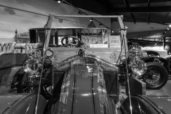 2023年3月26日英国サマセットのヘインズ モーター博物館で1910年のルノー タイプAxが展示されています — ストック写真