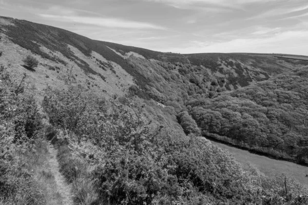 Exmoor Ulusal Parkı Ndaki Doone Vadisi Nin Siyah Beyaz Fotoğrafı — Stok fotoğraf