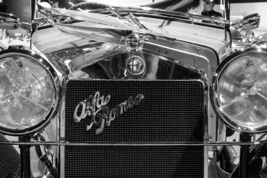 Sparkford. Somerset.Birleşik Krallık. 26 Mart 2023.A 1930 Alfa Romeo 6C 1750 Gran Tourismo Somerset 'teki Haynes Motor Müzesi' nde sergileniyor.