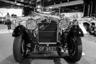 Sparkford. Somerset.Birleşik Krallık. 26 Mart 2023.A 1930 Alfa Romeo 6C 1750 Gran Tourismo Somerset 'teki Haynes Motor Müzesi' nde sergileniyor.