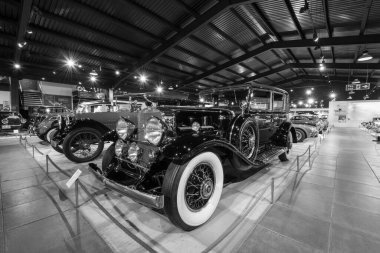 Sparkford.Somerset.Birleşik Krallık. 26 Mart 2023.A Cadillac Model 452A 1931 'den Madam X Imperial Cabriolet Somerset' teki Haynes Motor Müzesi 'nde sergileniyor.