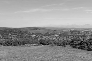 Buxton kasabasının tepesindeki Buxton Country Park 'tan görüntü