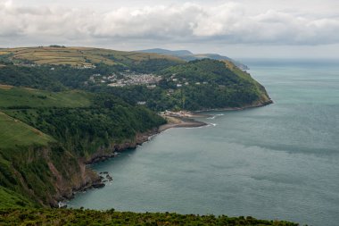 Devon 'daki Lynton ve Lynmouth Countisbury Hill' den görüntü
