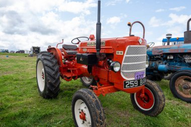 Low Ham.Somerset. Birleşik Krallık. 23 Temmuz 2023 'te restore edilen Allis Chalmers ED 40, Somerset buhar ve ülke fuarında sergileniyor.