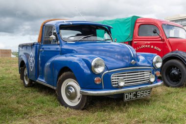 Low Ham.Somerset. Birleşik Krallık. 23 Temmuz 2023. Morris Minor kamyonet 1967 'de Somerset buhar ve ülke fuarında sergileniyor.