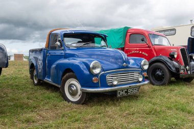 Low Ham.Somerset. Birleşik Krallık. 23 Temmuz 2023. Morris Minor kamyonet 1967 'de Somerset buhar ve ülke fuarında sergileniyor.