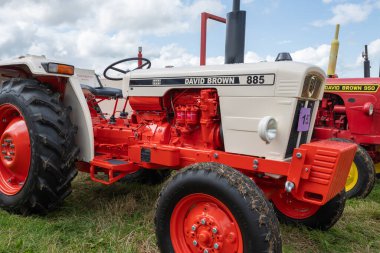 Low Ham.Somerset. Birleşik Krallık. 23 Temmuz 2023 'te restore edilen David Brown 885 Somerset buhar ve ülke gösterisinde.