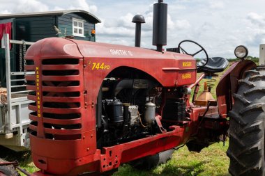 Low Ham.Somerset. Birleşik Krallık. 23 Temmuz 2023 Massey Harris 744 PD, Somerset buhar ve ülke gösterisinde.