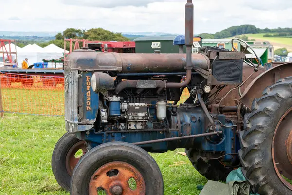 Low Ham.Somerset. Birleşik Krallık. 23 Temmuz 2023 Fordson Major E27N, Somerset buhar ve ülke gösterisinde.
