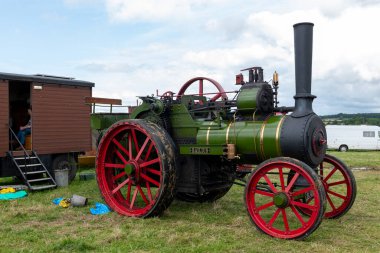 Low Ham.Somerset. Birleşik Krallık. 23 Temmuz 2023 'te restore edilen Wallis ve Steevens çekici motoru 