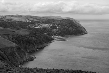 Devon 'daki Lynton ve Lynmouth Countisbury Hill' den görüntü