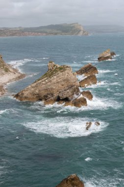 Dorset 'teki Mupe Körfezi' ndeki Mupe kayalarının görüntüsü