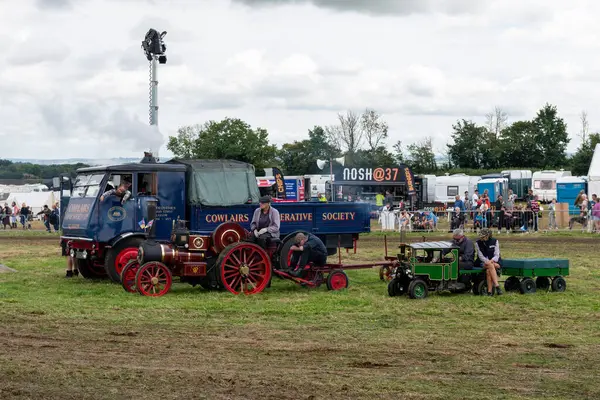 Low Ham.Somerset. Birleşik Krallık. 23 Temmuz 2023 Yenilenmiş çekme motorları Somerset buhar ve ülke fuarında sergileniyor.