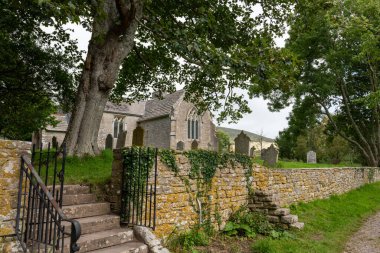 Dorset 'teki Tyneham köyündeki St. Marys Kilisesi' nin fotoğrafı.