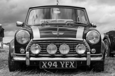 Low Ham.Somerset. Birleşik Krallık. 23 Temmuz 2023. 2000 'den Rover Mini Cooper Sport, Somerset buhar ve ülke gösterisinde.
