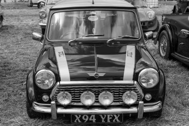 Low Ham.Somerset. Birleşik Krallık. 23 Temmuz 2023. 2000 'den Rover Mini Cooper Sport, Somerset buhar ve ülke gösterisinde.