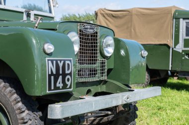 Drayton. Somerset. Birleşik Krallık. 19 Ağustos 2023.A restore edilmiş serisi 1 Land Rover 1952 'den Dünden kalma bir çiftçilik etkinliğinde sergileniyor.