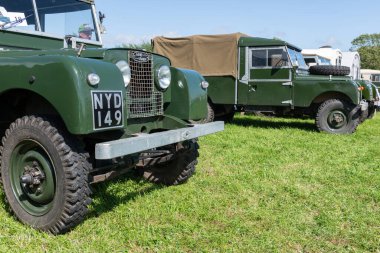 Drayton. Somerset. Birleşik Krallık. 19 Ağustos 2023.A restore edilmiş serisi 1 Land Rover 1952 'den Dünden kalma bir çiftçilik etkinliğinde sergileniyor.