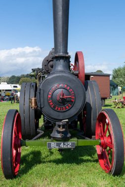 Drayton. Somerset. Birleşik Krallık. 19 Ağustos 2023.A 1907 'de restore edilen Wallis ve Steevens çekici motoru.