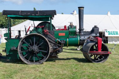 Drayton. Somerset. Birleşik Krallık. 19 Ağustos 2023.An Aveling ve Porter 10 tonluk yol silindiri. 1902 'den Trundle.