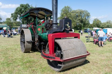 Drayton. Somerset. Birleşik Krallık. 19 Ağustos 2023.An Aveling ve Porter 10 tonluk yol silindiri. 1902 'den Trundle.