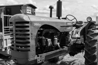 Low Ham.Somerset. Birleşik Krallık. 23 Temmuz 2023 Massey Harris 744 PD, Somerset buhar ve ülke gösterisinde.