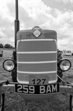 Low Ham.Somerset. Birleşik Krallık. 23 Temmuz 2023 'te restore edilen Allis Chalmers ED 40, Somerset buhar ve ülke fuarında sergileniyor.