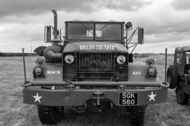 Low Ham.Somerset. Birleşik Krallık. 23 Temmuz 2023 Mack M52 A1 Amerikan askeri kamyonu 1956 'dan itibaren Somerset buhar ve ülke fuarında sergilenecek.
