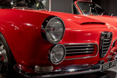 Sparkford. Somerset. Birleşik Krallık. 7 Ocak 2024.An Alfa Romeo 2600 Spider 1963 yılında Somerset Haynes Motor Müzesi 'nde sergilendi.