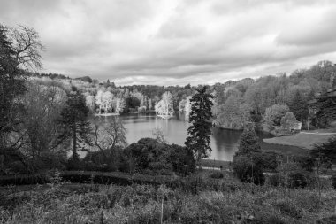 Stourhead Gardens 'ın yüksek açılı manzarası