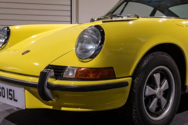 Sparkford.Somerset.Birleşik Krallık. 7 Ocak 2024.A Porsche 911 Carrera RS 2.7 from 1973 Somerset Haynes Motor Museum 'da sergileniyor.