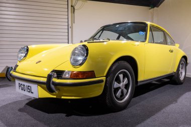 Sparkford.Somerset.Birleşik Krallık. 7 Ocak 2024.A Porsche 911 Carrera RS 2.7 from 1973 Somerset Haynes Motor Museum 'da sergileniyor.