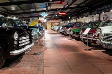 Sparkford. Somerset. Birleşik Krallık. 7 Ocak 2024 Klasik İngiliz arabaları, Somerset 'teki Haynes Motor Müzesi' nde sergileniyor.