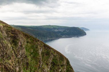 Devon 'daki Lynton ve Lynmouth Countisbury Hill' den görüntü