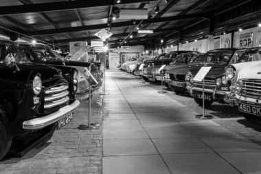 Sparkford. Somerset. Birleşik Krallık. 7 Ocak 2024 Klasik İngiliz arabaları, Somerset 'teki Haynes Motor Müzesi' nde sergileniyor.